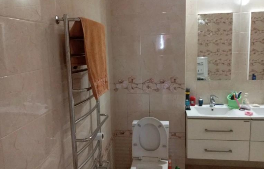 продажа трехкомнатной квартиры номер A-173601 в Приморском районе, фото номер 9
